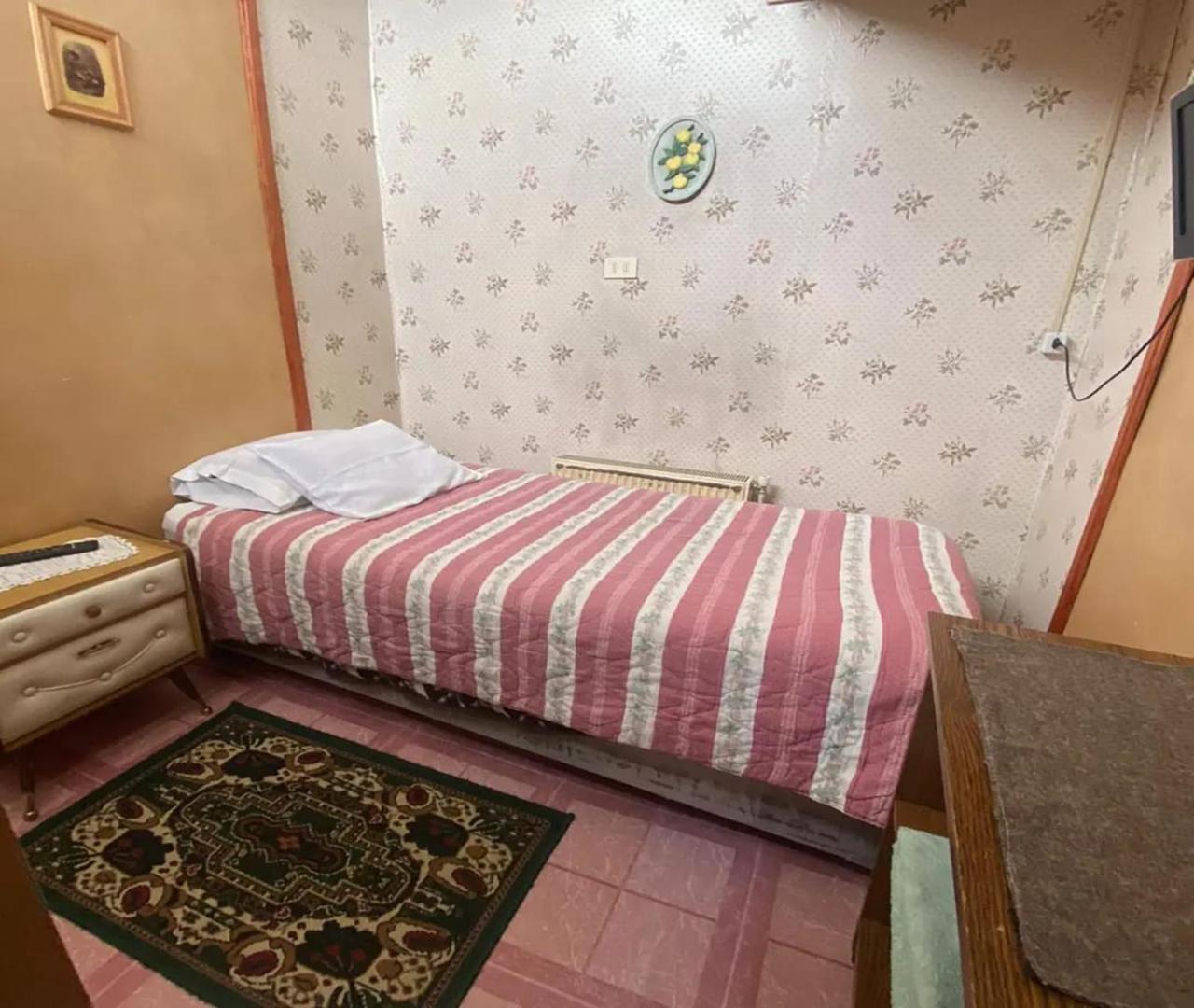Hostal Bernardita ปวยร์โตนาตาเลส ภายนอก รูปภาพ